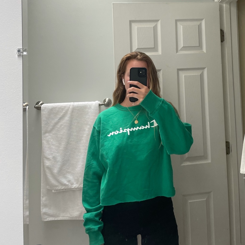 Cropped champion sweatshirt